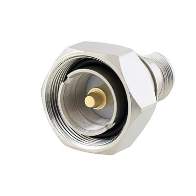 7-16 DIN 公头到 SC 母头适配器1